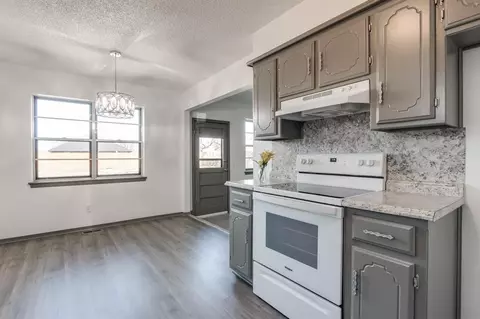 511 Vickie Dr, Yukon, OK 73099