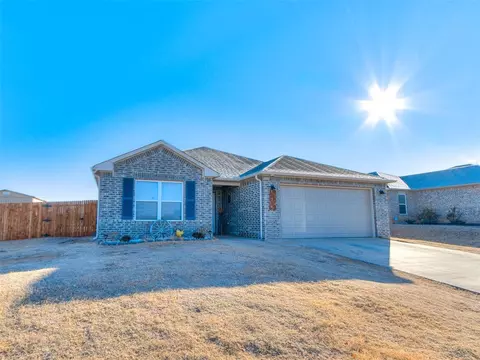 11745 NW 96th St, Yukon, OK 73099