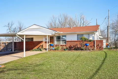 2040 Anthony Cir, Midwest City, OK 73110