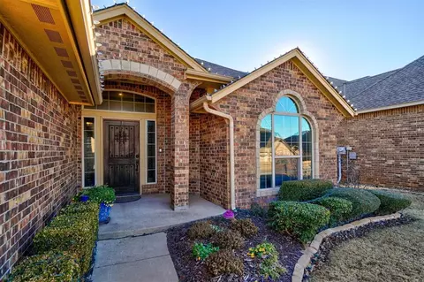 3820 Montclair Dr, Edmond, OK 73013