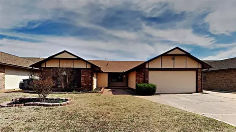 704 Westview Dr, Yukon, OK 73099