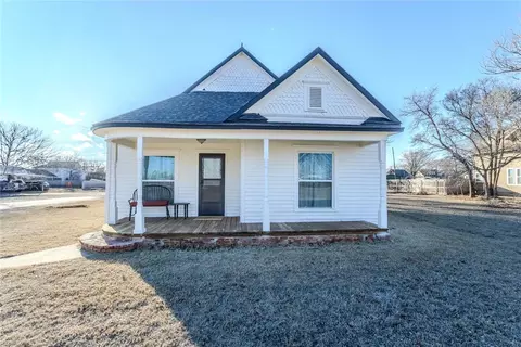 400 N Oklahoma St, Thomas, OK 73669