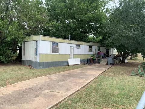 2103 SW Charles Whitlow Ave, Lawton, OK 73501