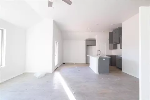 3141 Grapevine St, Edmond, OK 73034
