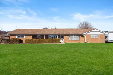401 E Main St, Corn, OK 73024