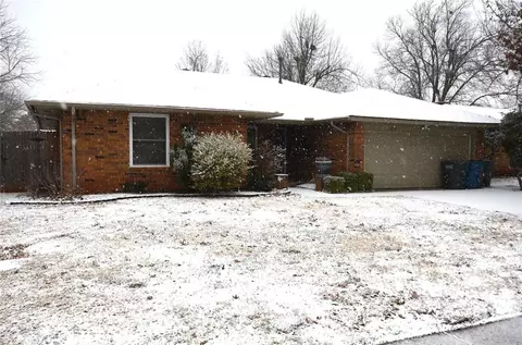 1212 Val Genes Rd, Edmond, OK 73003
