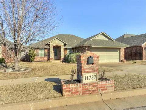 11737 SW 17th St, Yukon, OK 73099
