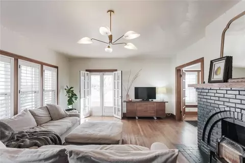 230 E 3rd St, Edmond, OK 73034 photo 5