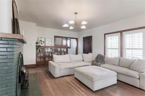 230 E 3rd St, Edmond, OK 73034 photo 8