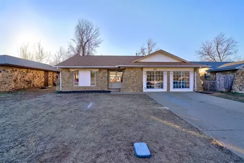 725 Lloyd Ave, Midwest City, OK 73130