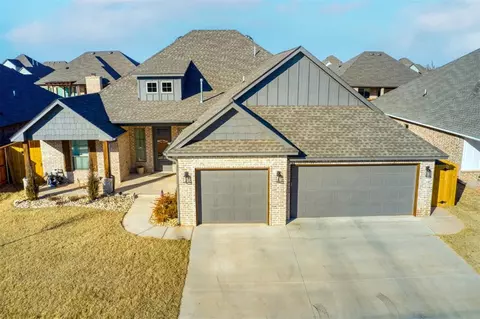 12117 SW 51st St, Mustang, OK 73064