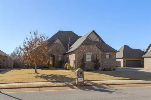 1200 Brayhill Rd, Edmond, OK 73003