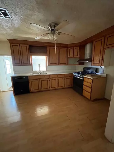 200 N C St, Olustee, OK 73560 photo 13