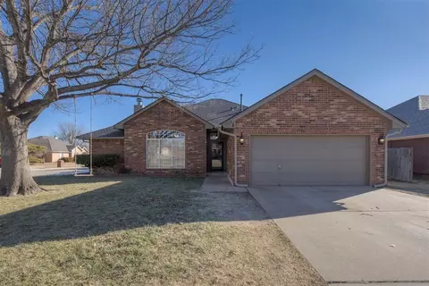 18116 English Oak Ln, Edmond, OK 73012