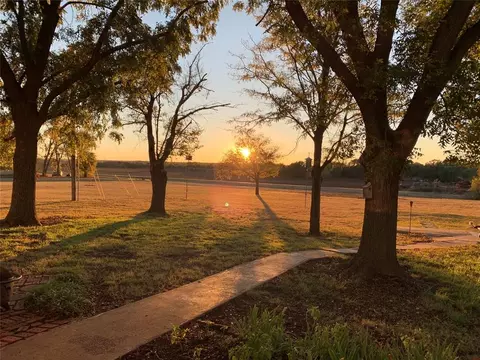 506 S Third St, Cheyenne, OK 73628 photo 39