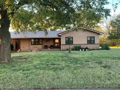 506 S Third St, Cheyenne, OK 73628