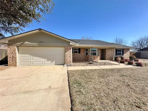 3516 E Prairie Dr, Altus, OK 73521