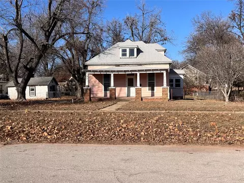 1008 W Colorado St, Chickasha, OK 73018