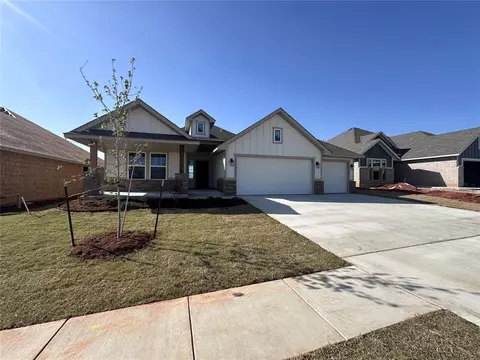 11916 NW 120th St, Yukon, OK 73099
