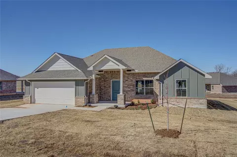 132 Trimble Dr, Shawnee, OK 74804