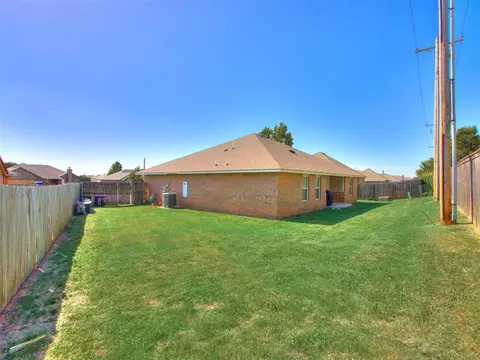 1420 Ridgeway Dr, Moore, OK 73160 photo 45