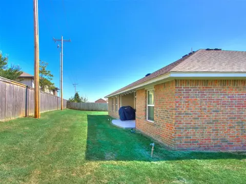 1420 Ridgeway Dr, Moore, OK 73160 photo 47