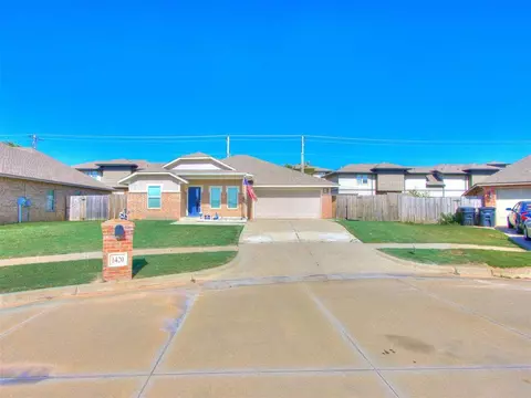 1420 Ridgeway Dr, Moore, OK 73160 photo 2