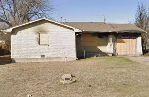 2304 NW 47th St, Lawton, OK 73505