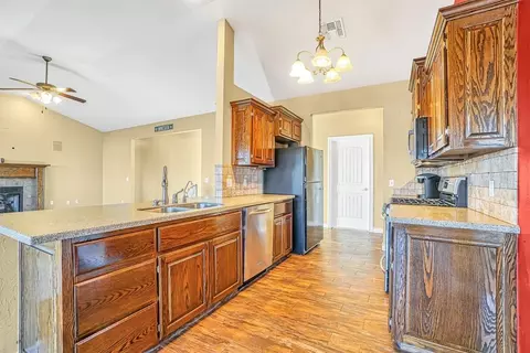 1713 White Tail Dr, Altus, OK 73521 photo 13
