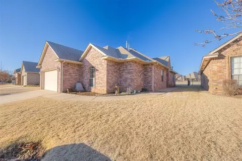 15625 Traditions Dr, Edmond, OK 73013