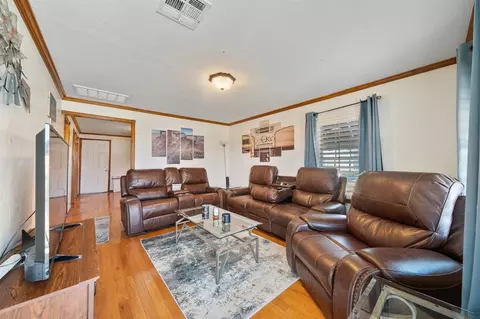 103 S Cimarron Rd, Tuttle, OK 73089 photo 9