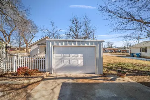103 S Cimarron Rd, Tuttle, OK 73089 photo 35