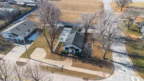103 S Cimarron Rd, Tuttle, OK 73089 photo 7