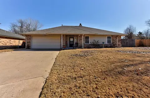 100 Hickory Hill St, Yukon, OK 73099
