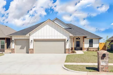 9305 SW 42nd St, Oklahoma City, OK 73179