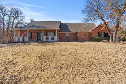 10525 Timbercreek Cir, Edmond, OK 73034