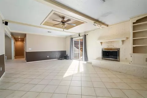 236 E Platt Dr, Yukon, OK 73099 photo 2