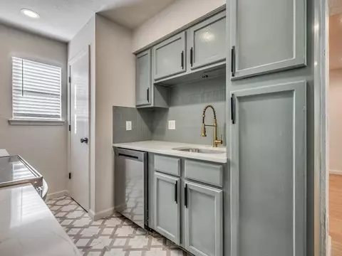 11421 Springhollow Rd #1105, Oklahoma City, OK 73120