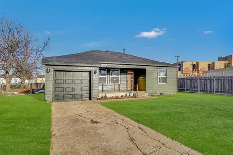1125 Maple St, Altus, OK 73521 photo 2