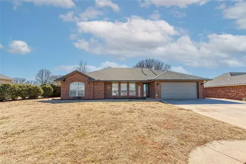 122 Calhoon St, Elk City, OK 73644