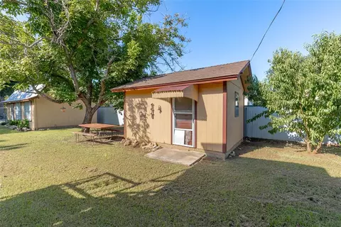 109 S B St, Davis, OK 73030 photo 23
