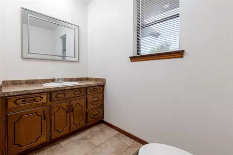 109 S B St, Davis, OK 73030 photo 16