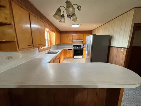 501 N 8th St, Hammon, OK 73650 photo 8