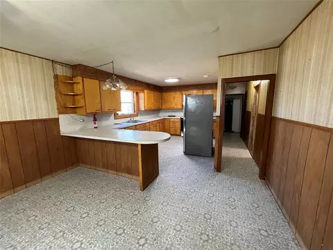501 N 8th St, Hammon, OK 73650 photo 3