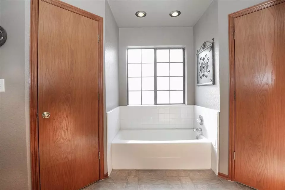  1008 Meadow Lake Dr, Noble, OK 73068 photo 16