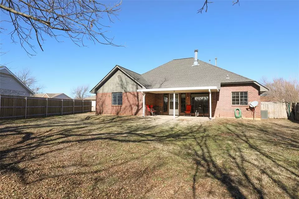  1008 Meadow Lake Dr, Noble, OK 73068 photo 34