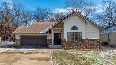 1315 Hummingbird Ln, Grove, OK 74344