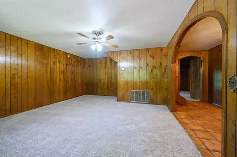 412 Oak St, Broken Bow, OK 74728 photo 4