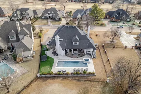 341 Heritage Blvd, Edmond, OK 73025