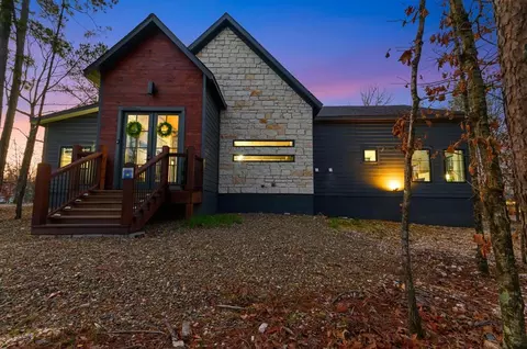 21 Treeline Ct, Broken Bow, OK 74728